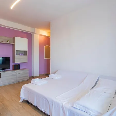 Apartman Big - Alcuino 7 *